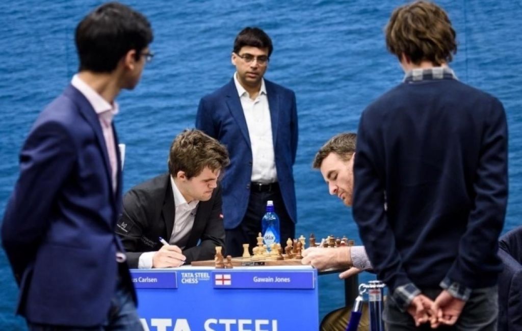 Tata Steel 2018, 2: Giri beats Kramnik to grab lead