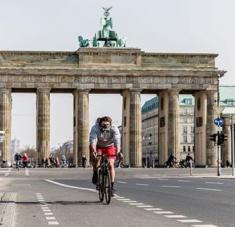 A partir del lunes próximo entrarán en vigor una nueva serie de restricciones en Alemania para hacer frente a la propagación del virus. Foto: Xinhua