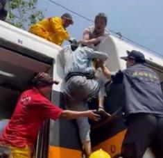 El tren accidentado, de alta velocidad, viajaba de Taipei a Taitung con unos 500 pasajeros a bordo. Foto: AP 