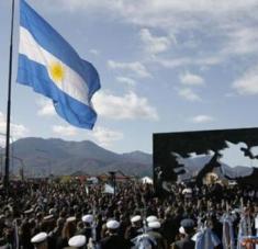 Argentinos repudian la ocupación ilegal de las Islas Malvinas por el imperio británico. Foto: Cadena Nueve