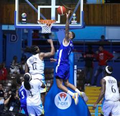 El conjunto cubano de baloncesto ganó 76-62 a su similar de Bahamas en la ventana del Clasificatorio a la Fiba AmeriCup 2025, este viernes en el Coliseo de la Ciudad Deportiva. Fotos Mónica RFn / JIT