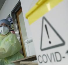La cifra de fallecimientos ha aumentado hasta los 64.774. Foto: Reuters.