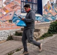 Las autoridades sanitarias señalaron que a las cifras oficiales se le añadirán 31.412 contagios que no estaban informados.  Foto: AFP