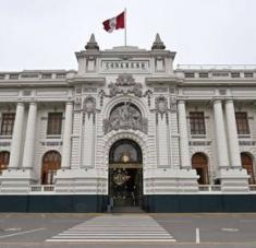 Para que el Pleno del Congreso admita la moción contra Vizcarra, es indispensable que se alcancen los 52 votos requeridos como mínimo. Foto: DW