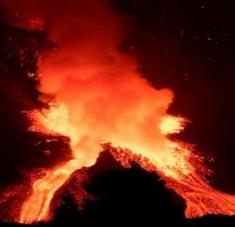 Casi 2.000 edificaciones han sido destruidas por las coladas del volcán Cumbre Vieja. Foto: EFE
