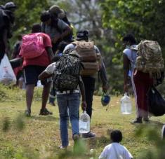 Entre los afectados por desplazamientos forzados se cuentan más de 3.700 niños. Foto: Colprensa