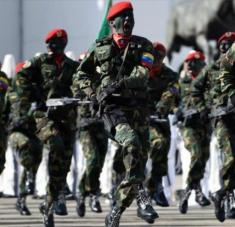 Miembros de la Fuerza Armada Nacional Bolivariana (FANB) en el Complejo Militar Fuerte Tiuna, en Caracas, capital, 10 de enero de 2019. Foto: AFP
