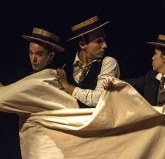 Obra Paseo de Buster Keaton. El Público, bajo la dirección del incansable Carlos Díaz, es la compañía cubana que más ha montado la obra lorquiana en las últimas décadas, desde la mismísima pieza que da nombre a la agrupación, y que para muchos era un texto irrepresentable. Fotos Yuris Nórido