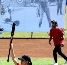 Inauguración de la LXI Serie Nacional de Béisbol, en el estadio Mártires de Barbados, de la ciudad de Bayamo, provincia Granma, el 23 de enero de 2022. ACN FOTO/Marcelno VÁZQUEZ HERNÁNDEZ