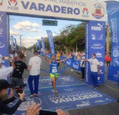 Francisco Ronnie Estévez se ha adueñado de los circuitos de largo aliento en lo que va de año. Foto: Tomada del Facebook del colega Raúl Rodríguez.