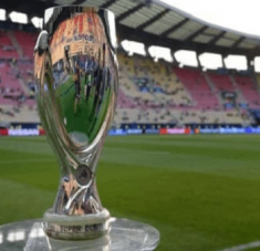 La UEFA espera utilizará la Supercopa como una prueba piloto para el regreso de aficionados a sus partidos de fútbol. Foto: @noticias24