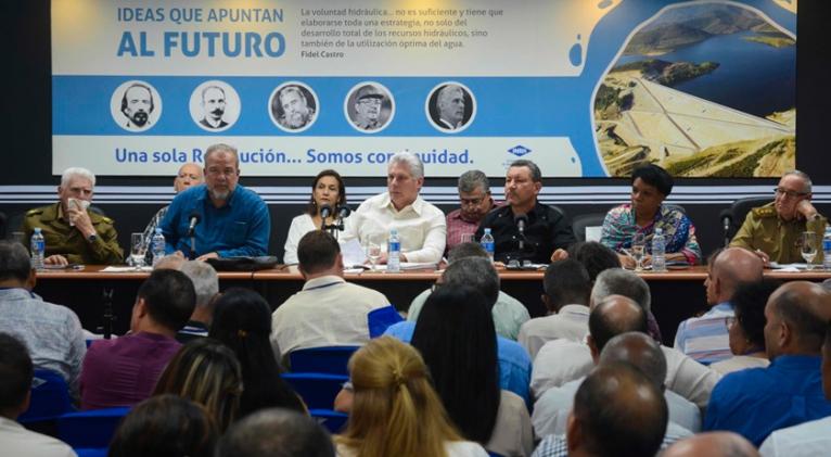 El indicador de la potabilidad del agua alcanzó el 98.17% y la población con servicio diario mejoró a partir de inversiones, mantenimientos y operaciones. Foto: Ariel Ley/ACN