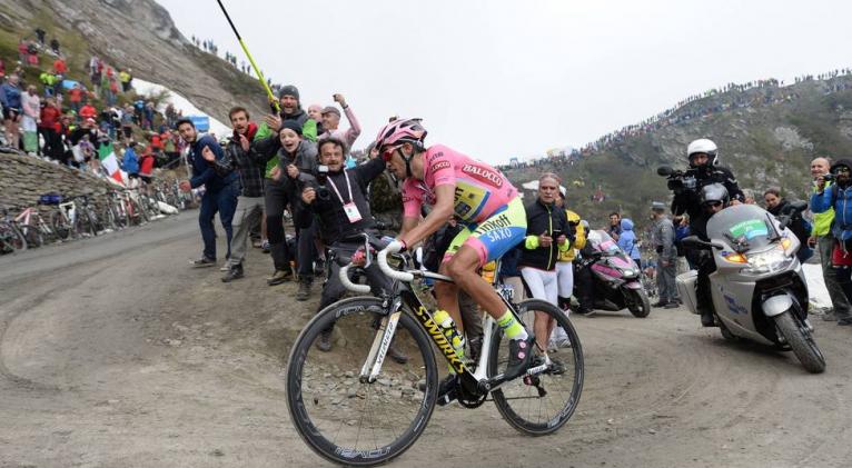 Alberto Contador, durante el Giro de Italia de 2015, el último que ganó como profesional. Cordon Press