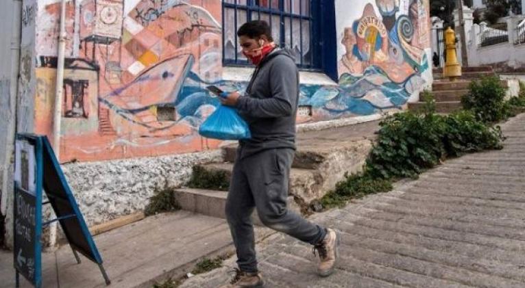 Las autoridades sanitarias señalaron que a las cifras oficiales se le añadirán 31.412 contagios que no estaban informados.  Foto: AFP