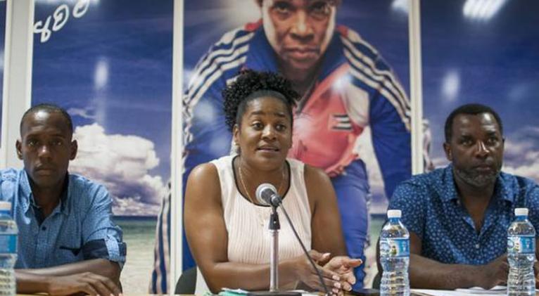 Yipsi le impregna a su tarea como Comisionada Nacional de atletismo, el mismo espíritu que en sus tiempos de martillista estelar en activo. 
