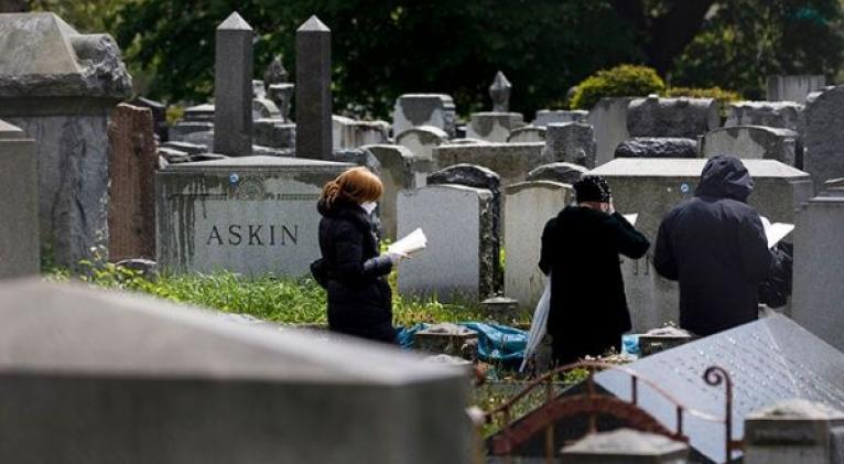 EE.UU. volvió a cruzar la barrera de las 2.000 muertes diarias como durante el apogeo de la primera ola de la epidemia. Foto: EFE