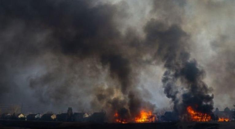 Se estima que al menos 991 casas se quemaron debido a los incendios que comenzaron el jueves pasado. Foto: Getty Images