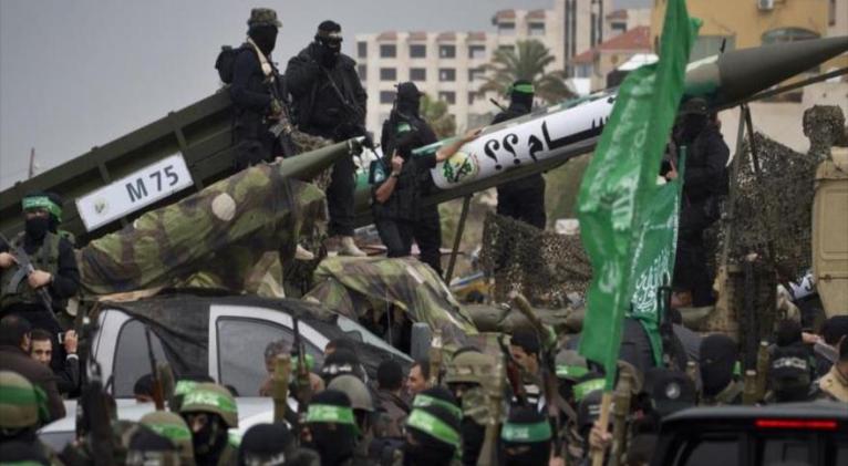 Misiles presentados por el Movimiento de Resistencia Islámica Palestina (HAMAS) en un desfile militar en Gaza.