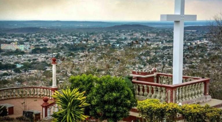 El 4 de abril de 1720 la misa fundacional en la Iglesia San Isidoro, de la cabecera provincial, donde residen alrededor de 300 mil personas.