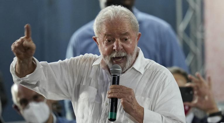 En abril, la Corte Suprema anuló todas las condenas contra el petista al considerar que el tribunal que lo juzgó en Paraná no era competente. Foto: AP.