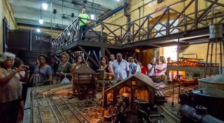 El Museo del Ron constituye una atractiva propuesta para los visitantes en La Habana Vieja desde su fundación, hace 22 años.