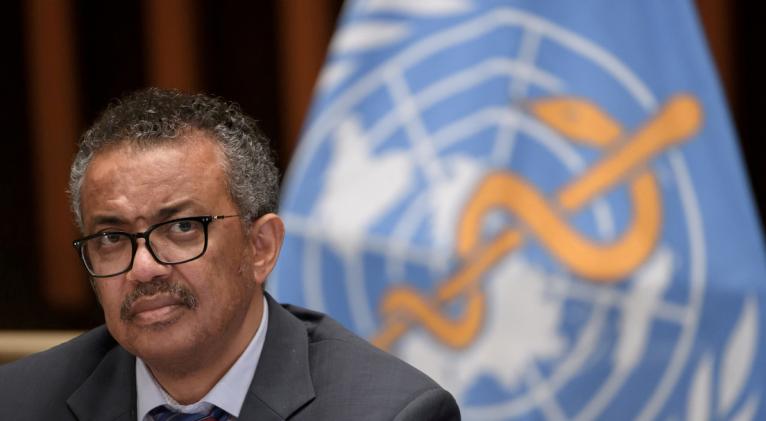 Ghebreyesus lamentó que "la gran mayoría" de los 225 millones de dosis de vacunas contra el covid-19 hayan sido administradas en "un puñado de países ricos", mientras que otras naciones "miran y esperan". Foto: Reuters.