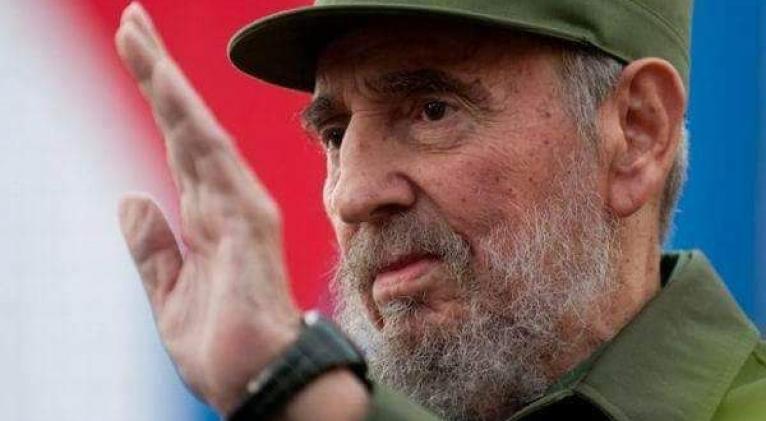 Fidel en el trascurso de su vida. Foto tomada de internet Junto a tu recuerdo