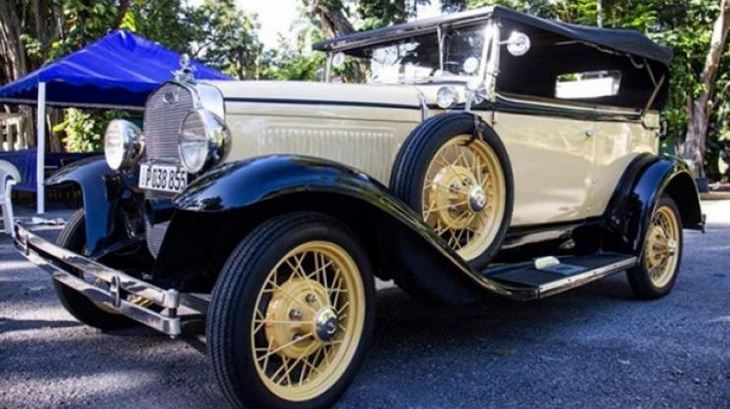  En este artículo: autos clásicos Tropicana tradicion Homenaje a tradición y originalidad en evento cubano de autos clásicos 
