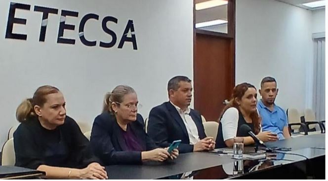 Conferencia de prensa sobre plan adicional de datos