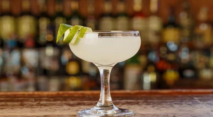Nuevo libro realza la verdadera historia del coctel Daiquirí