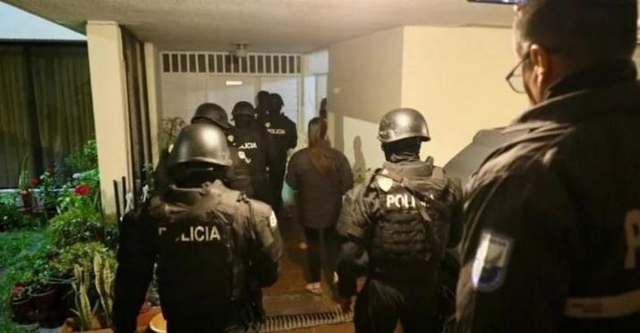 Los allanamientos vulneran el debido proceso judicial, erosiona el Estado de derecho y configura persecución política. Foto: Fiscalía Ecuador