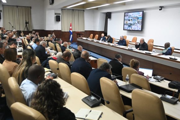 Evaluó Consejo de Ministros acciones inmediatas a implementar para enfrentar el desabastecimiento de combustibles.