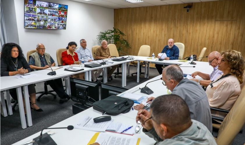 Reunión de trabajo presidida por el Primer Ministro.