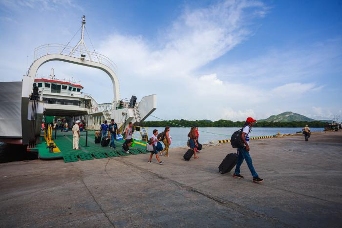Suspenden transportación marítima.