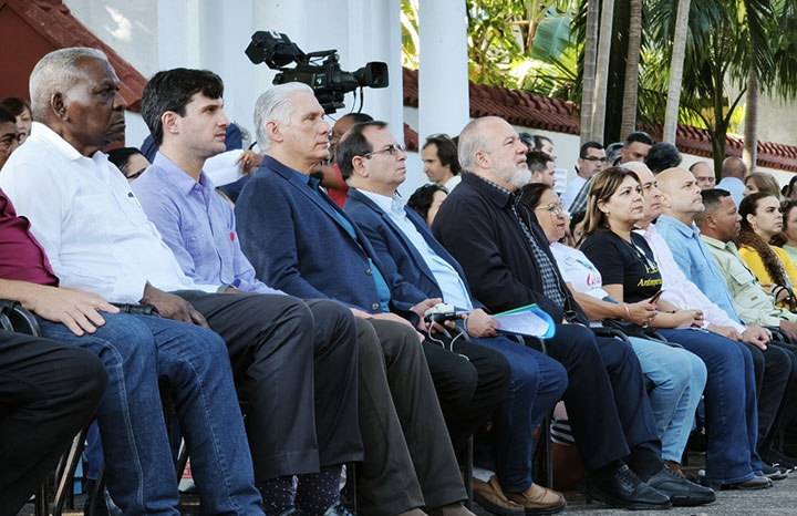 Asiste Díaz-Canel a acto de bienvenida del convoy Nuestra América Asiste Díaz-Canel a acto de bienvenida del convoy Nuestra América