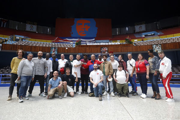Convoy Europeo de solidaridad en el Coliseo de la Ciudad Deportiva