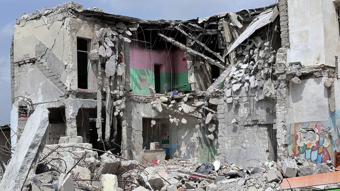 Escuela de Iran destrozada Escuela de Iran destrozada