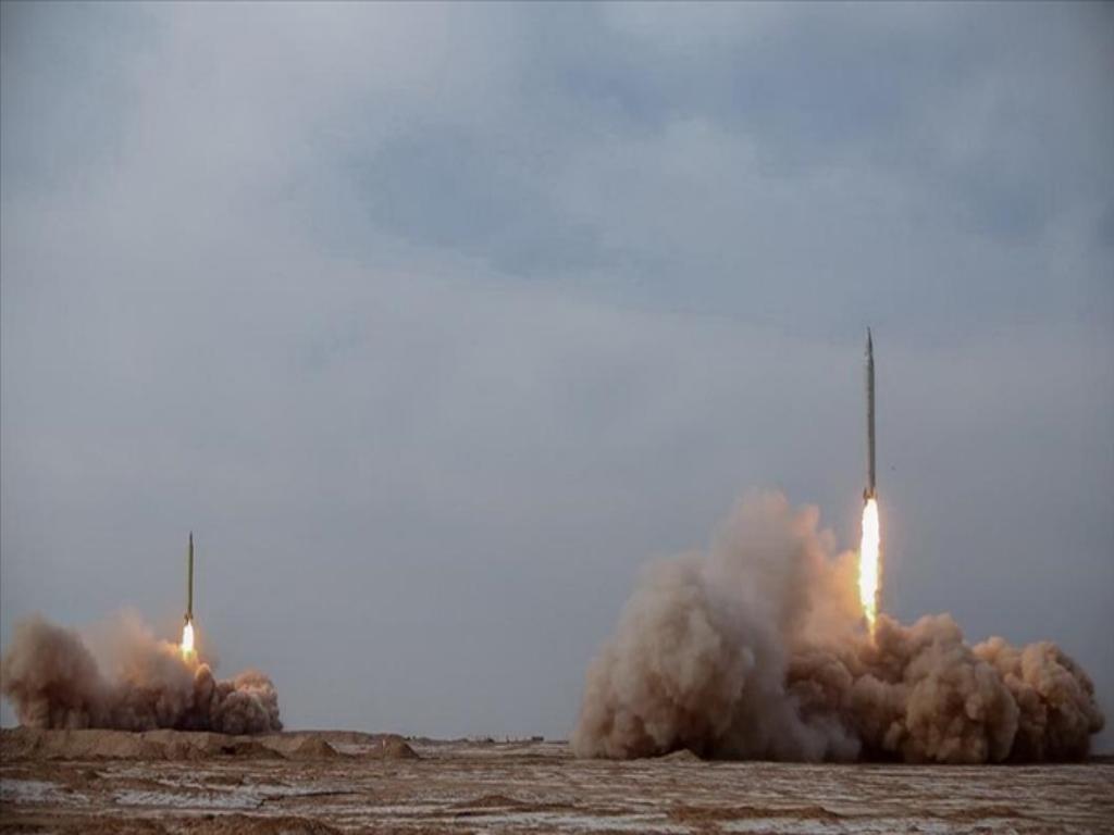 Irán anuncia ataques contra 500 blancos militares de EEUU e Israel