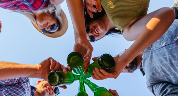 ¡Ay San Patricio, bájale el precio a la cerveza!
