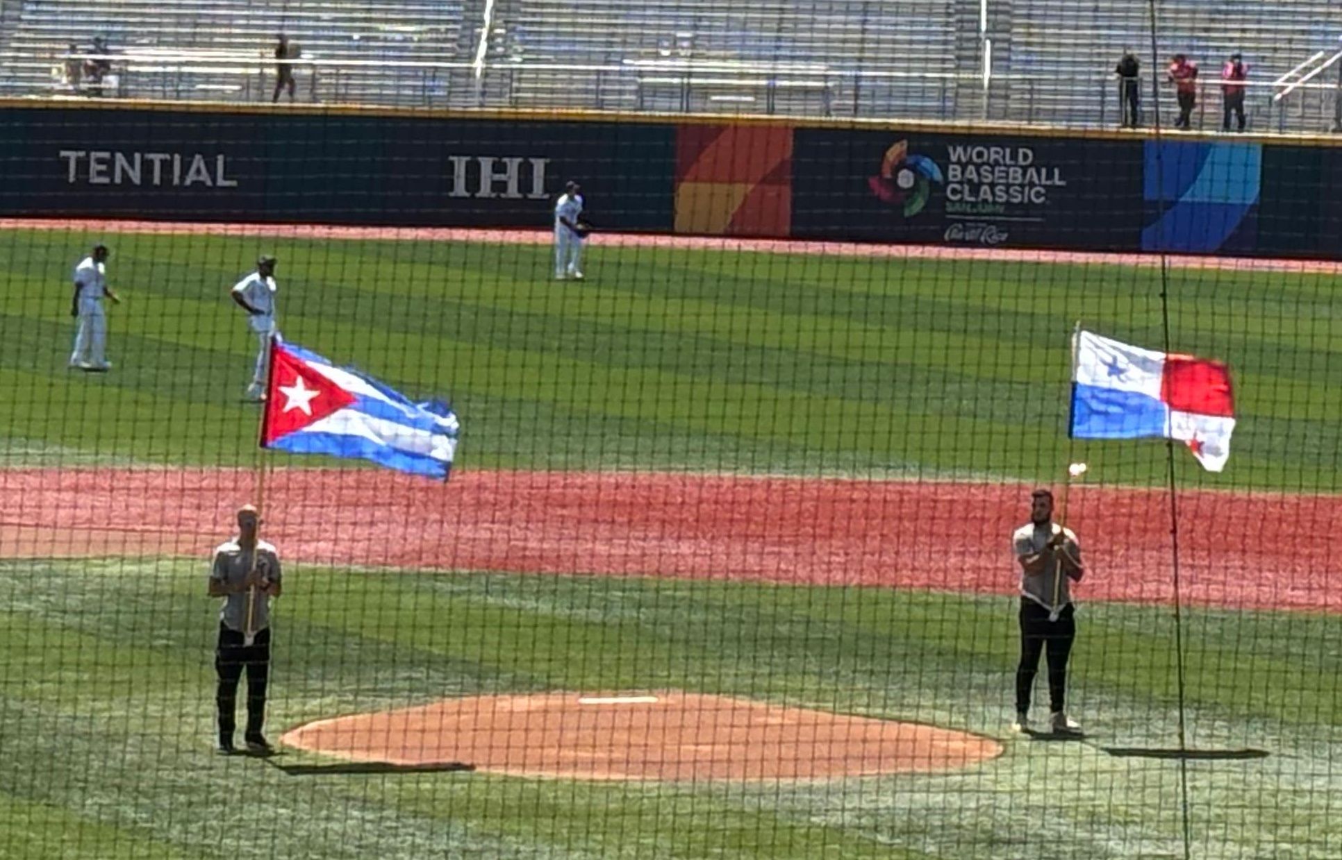 Cuba vs. Panamá, en inicio del VI Clásico Mundial de Béisbol. Cuba vs. Panamá, en inicio del VI Clásico Mundial de Béisbol.