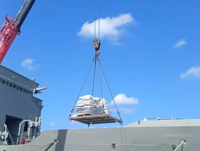 Descarga de buques mexicanos en pierto de La Habana