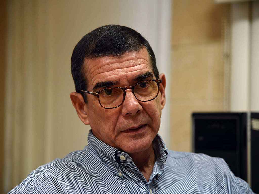 Diplomático cubano José Ramón Cabañas.