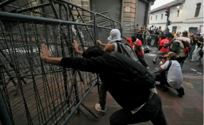 protesta obrera en Ecuador