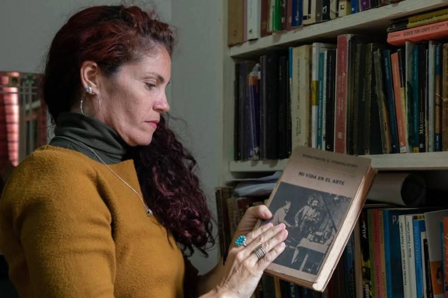  Estudia todos los días a los clásicos para siempre ser ella misma. 