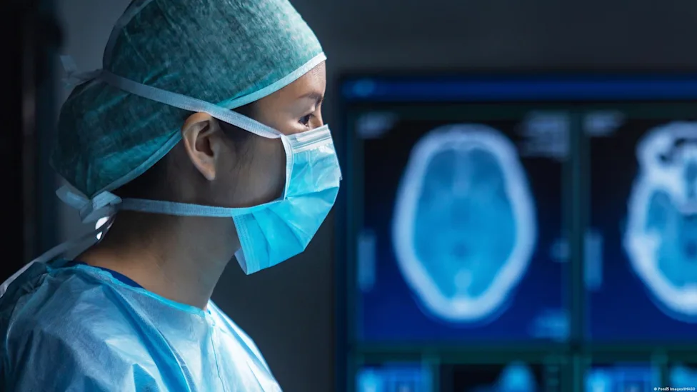 Médicos utilizan IA en tiempo real para realizar una cirugía cerebral inédita Médicos utilizan IA en tiempo real para realizar una cirugía cerebral inédita