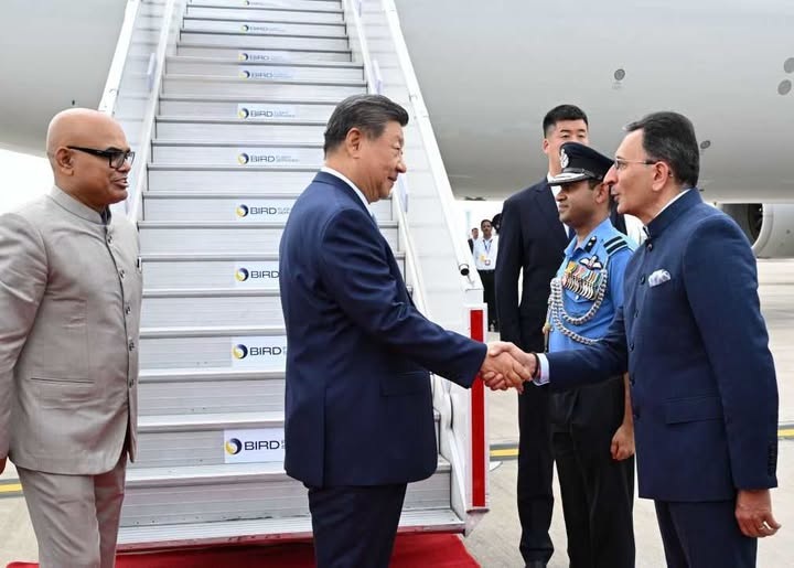 Llegada a Nueva Delhi del presidente chino Xi Jinping para participar en la cumbre de líderes de los BRICS Llegada a Nueva Delhi del presidente chino Xi Jinping para participar en la cumbre de líderes de los BRICS