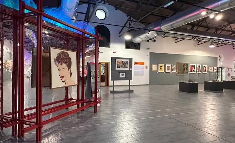 Exposición “Andy Warhol – Amor eterno”, en La Vaccheria, Roma