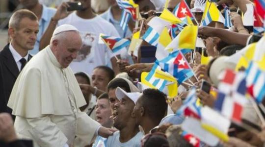  En este artículo: papa francisco Papa Francisco y Cuba: diálogo, respeto, sensibilidad (+ FOTOS) Por: Redacción CubaSí 21 Abril 2025 0 Fotos: AP, Reuters y Getty. El vínculo entre el papa Francisco y Cuba ha sido uno de los más significativos en la historia reciente de las relaciones entre la Iglesia Católica y la nación.