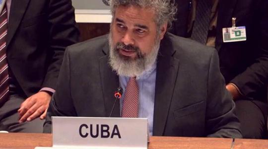 El embajador Rodolfo Benítez Verson denunció las medidas coercitivas de Washington, las que calificó de castigo despiadado contra toda la población cubana.
