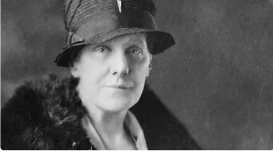 Anna Jarvis, la mujer que invent{o el Día de las Madres